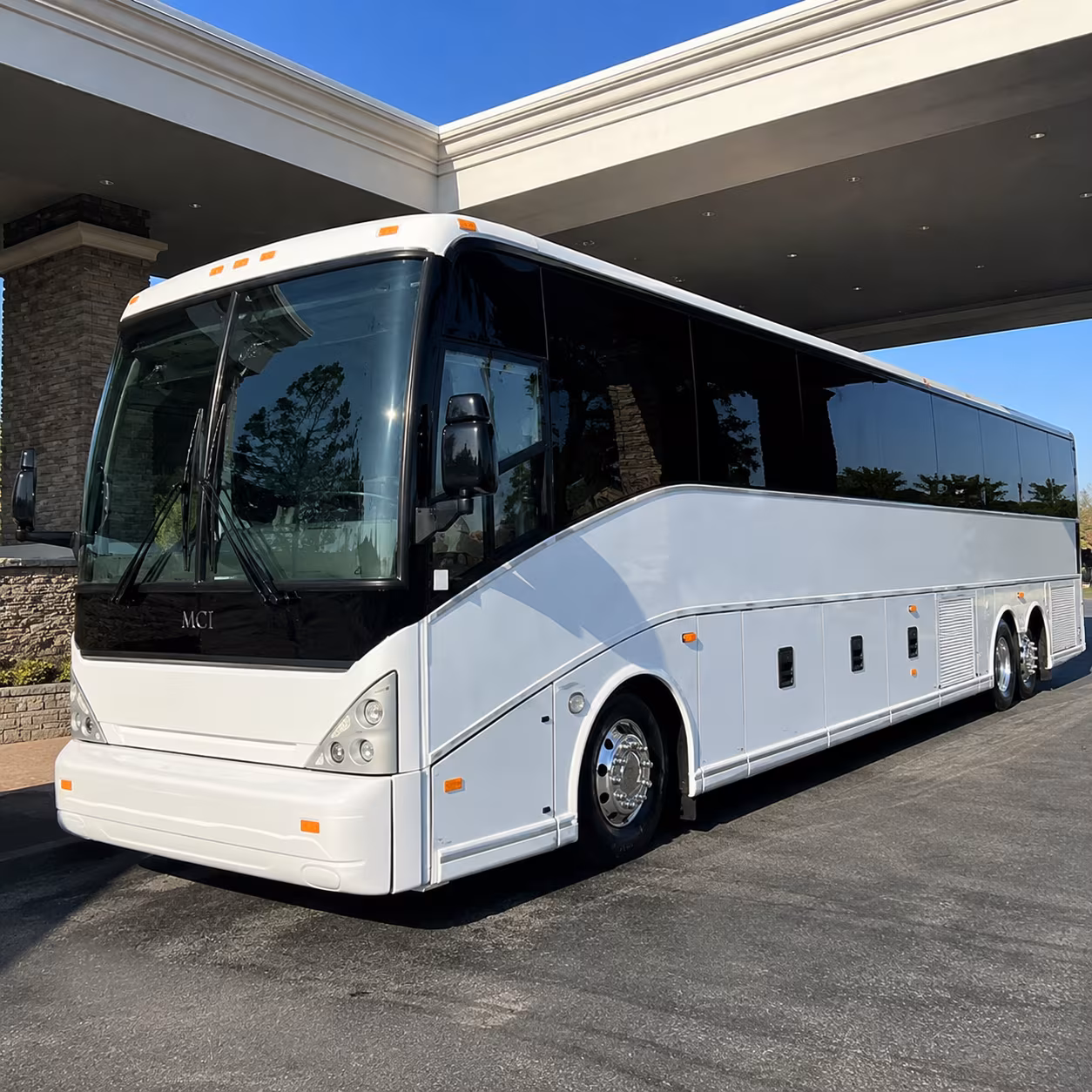 airport shuttle buses for alabama football game weekends