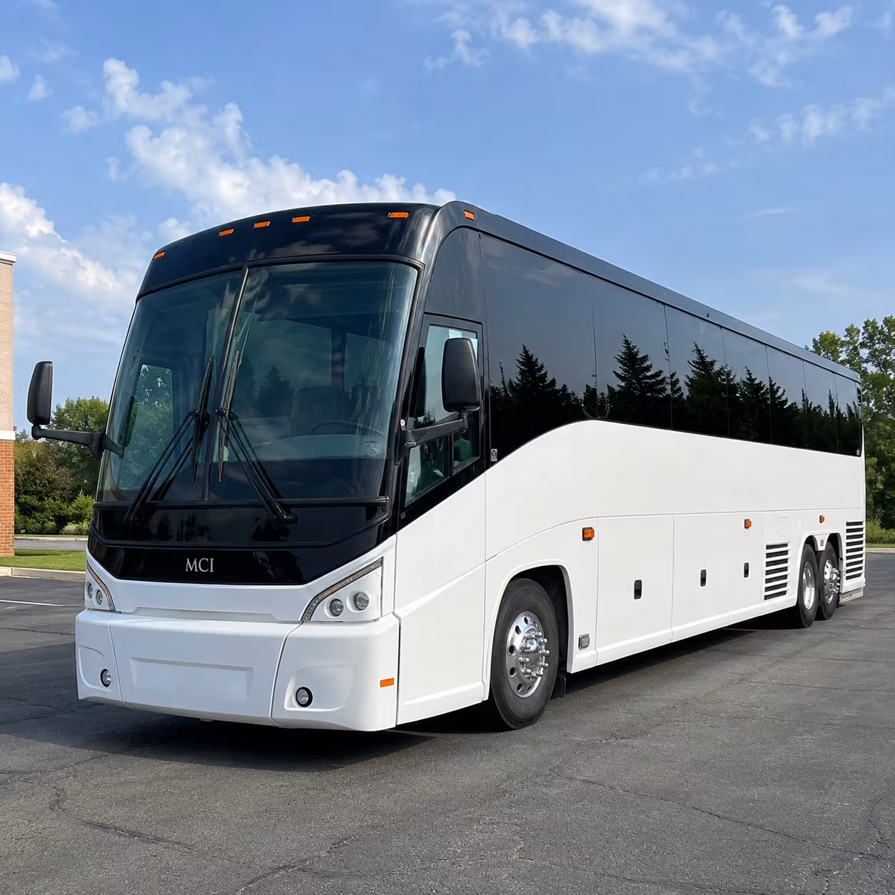 concert buses to the tuscaloosa amphitheater on the black warrior river